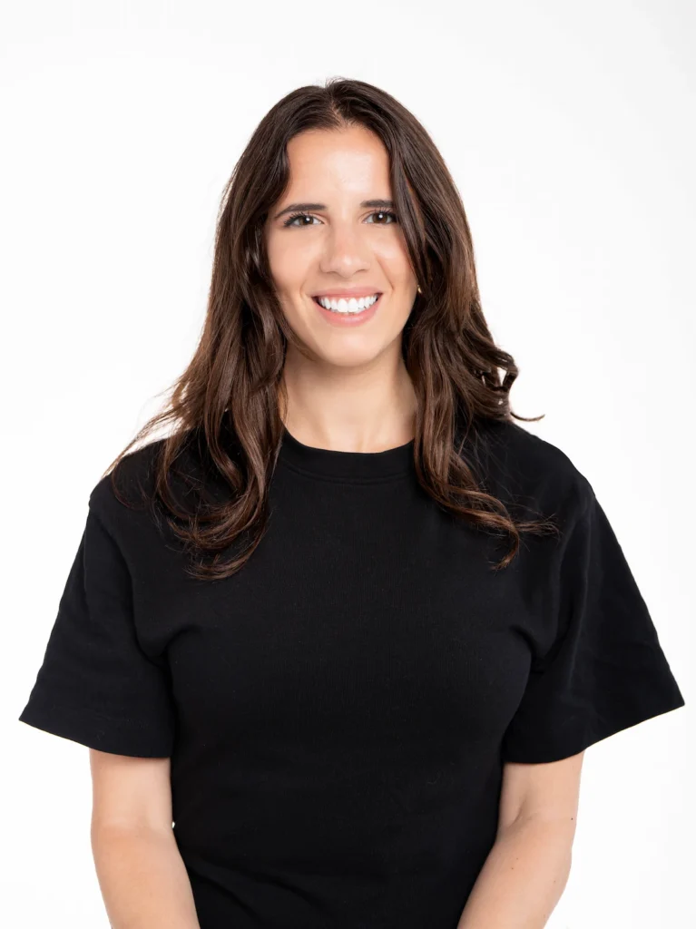 Lindsey Vita Headshot